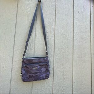 Baggallini Crossbody Bag Womens Gray Camo zip adjustable strap Purse Travel casu